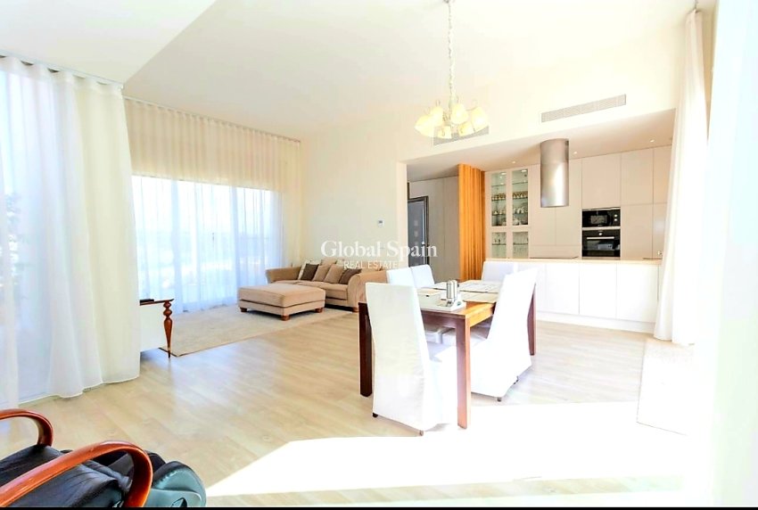 Resale - HOUSE -
BENIJÓFAR - Costa Blanca