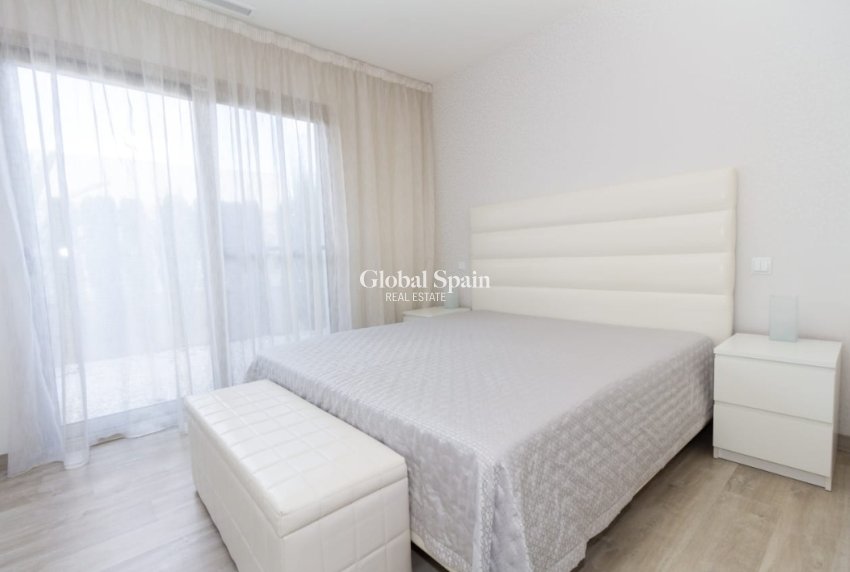 Resale - HOUSE -
BENIJÓFAR - Costa Blanca