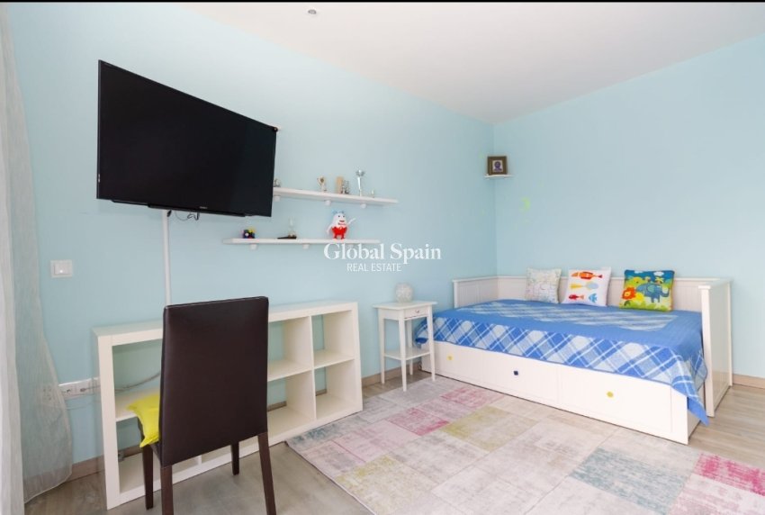 Resale - HOUSE -
BENIJÓFAR - Costa Blanca