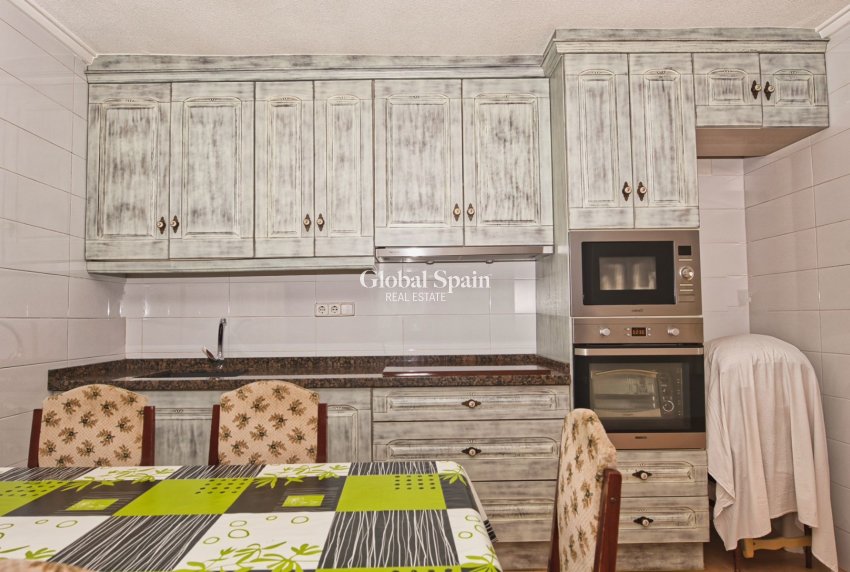 Resale - HOUSE -
BENIJÓFAR - Costa Blanca