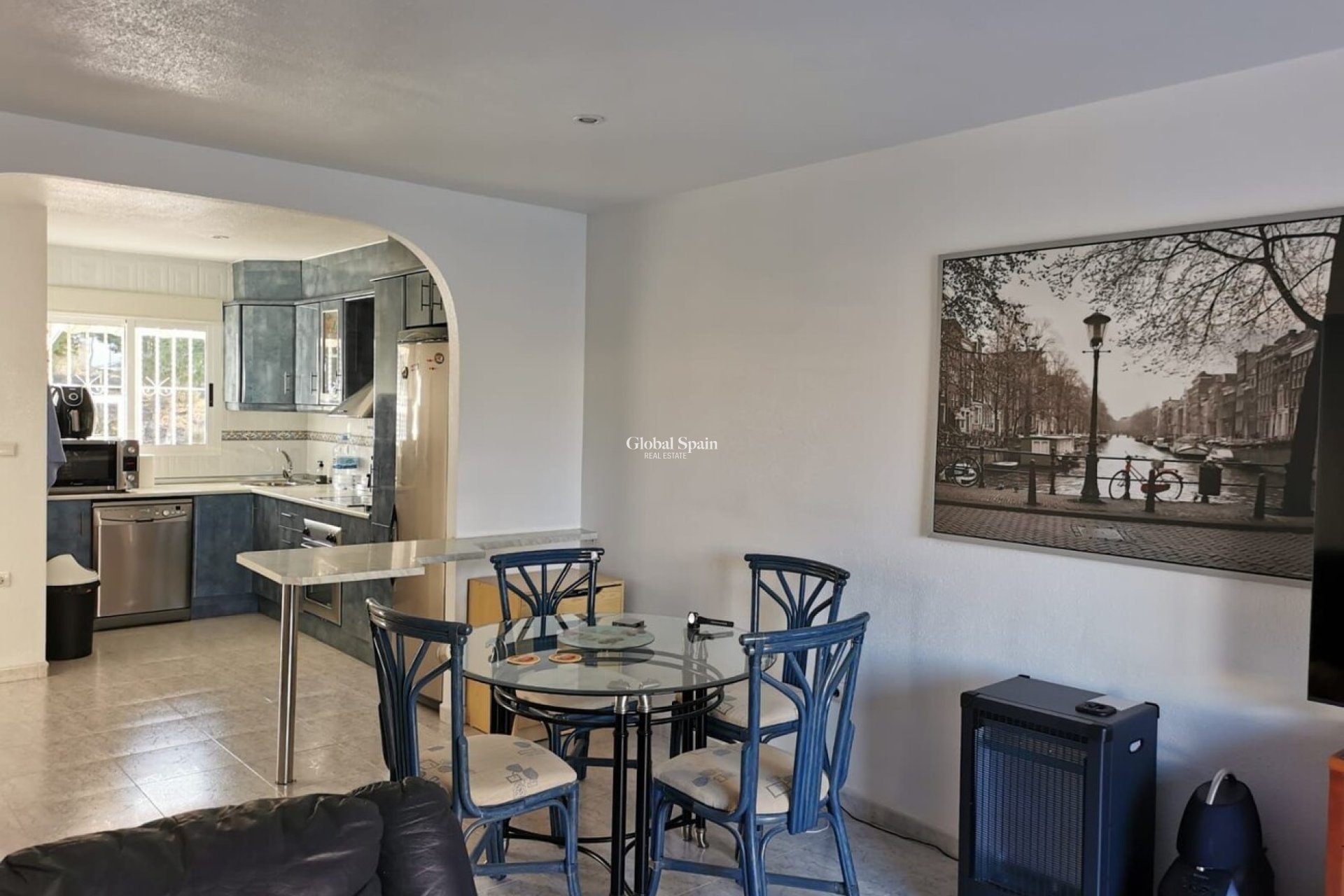 Resale - HOUSE -
BENIJÓFAR - Costa Blanca