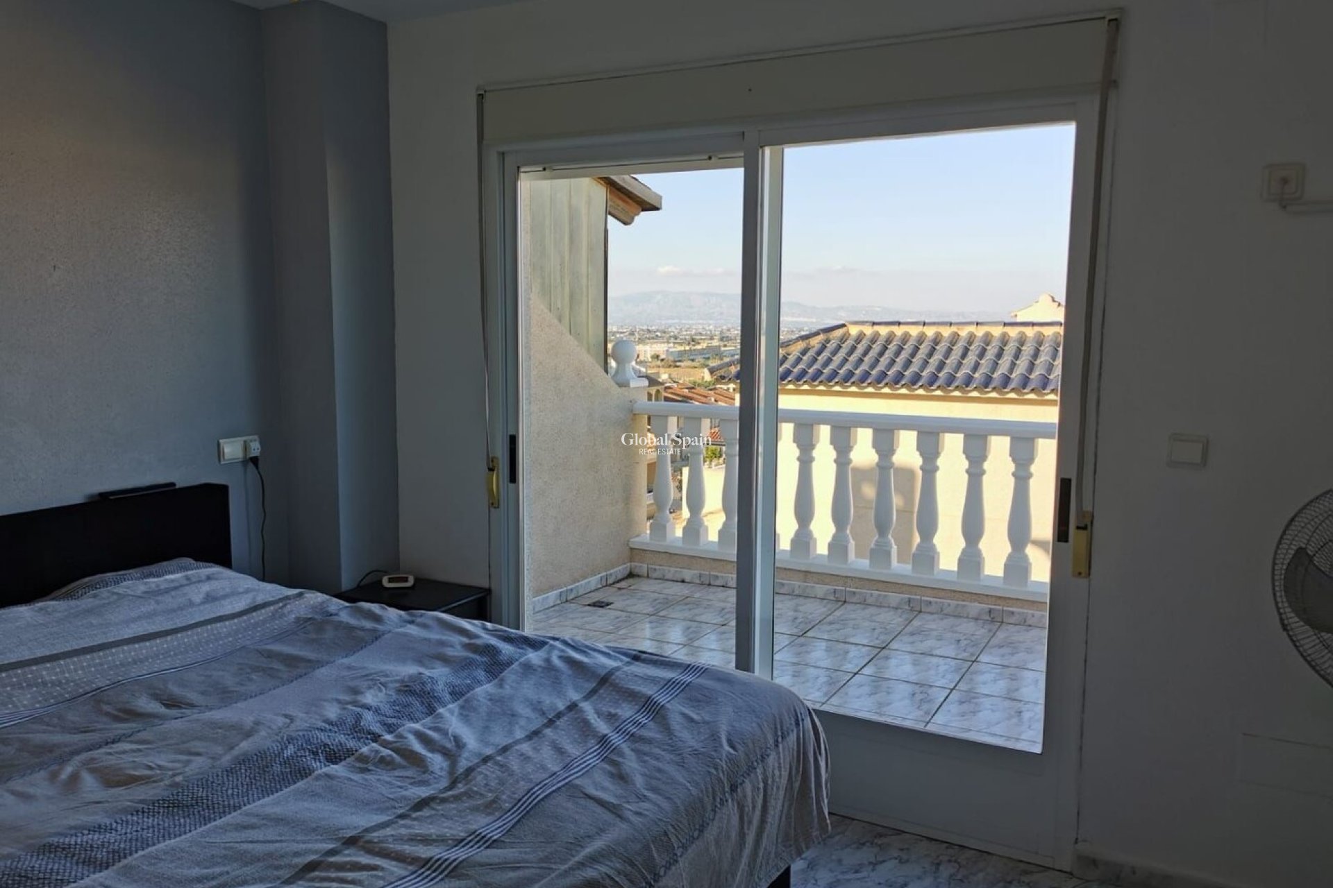 Resale - HOUSE -
BENIJÓFAR - Costa Blanca