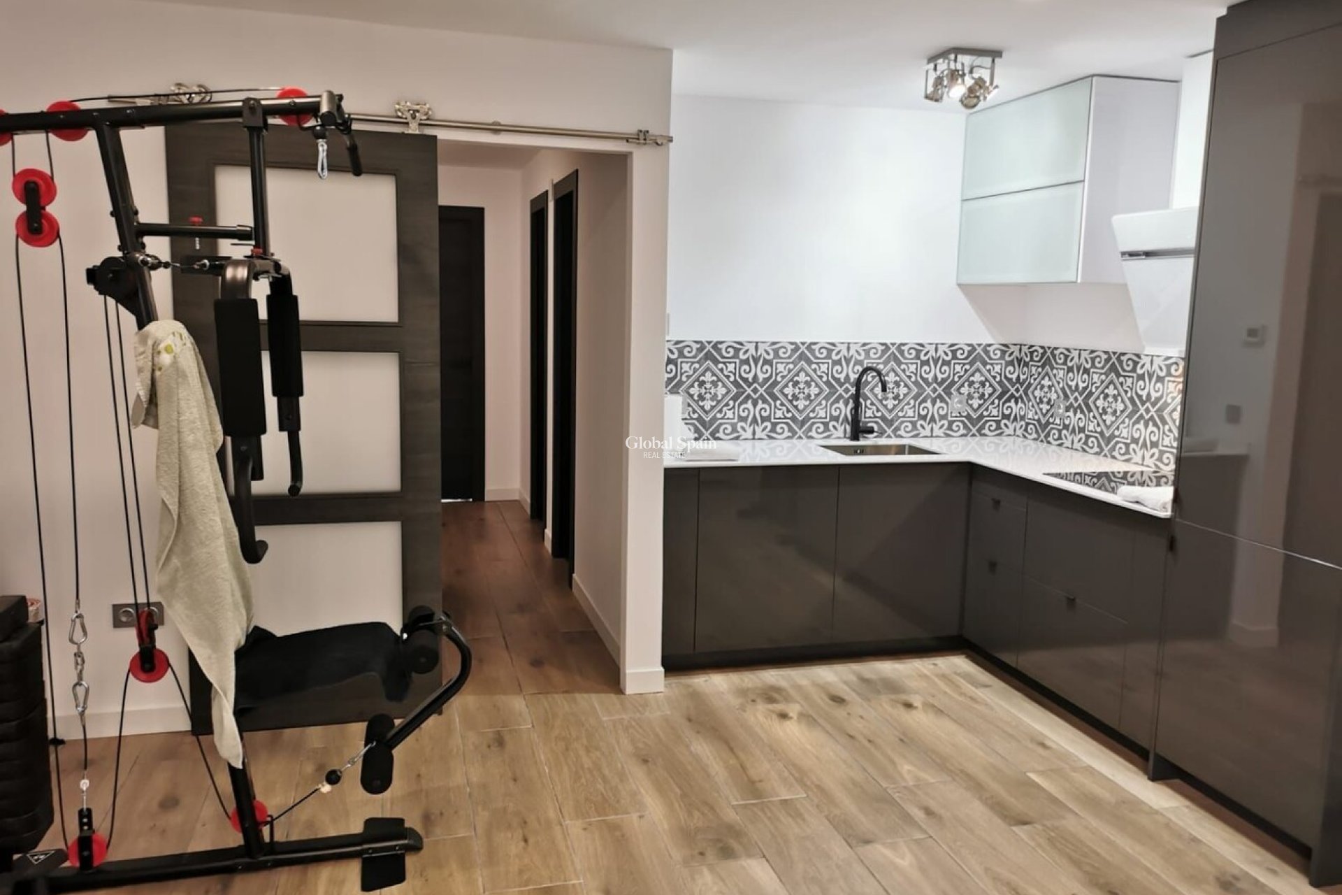 Resale - HOUSE -
BENIJÓFAR - Costa Blanca