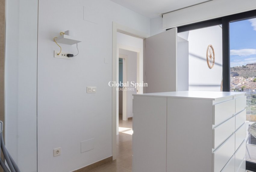 Resale - HOUSE -
BENIJÓFAR - Costa Blanca