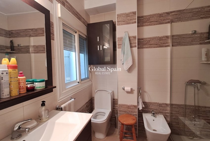 Resale - HOUSE -
BENIJÓFAR - Costa Blanca