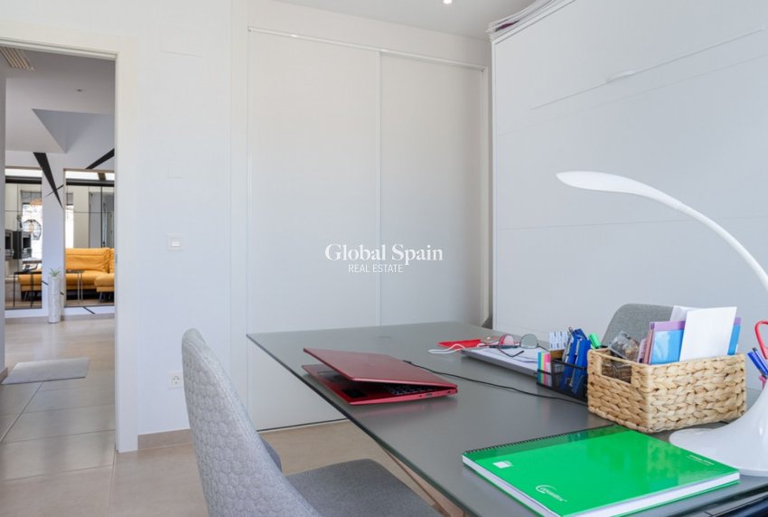 Resale - HOUSE -
BENIJÓFAR - Costa Blanca