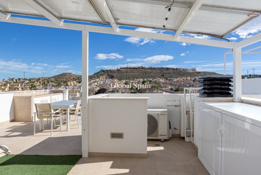 Resale - HOUSE -
BENIJÓFAR - Costa Blanca