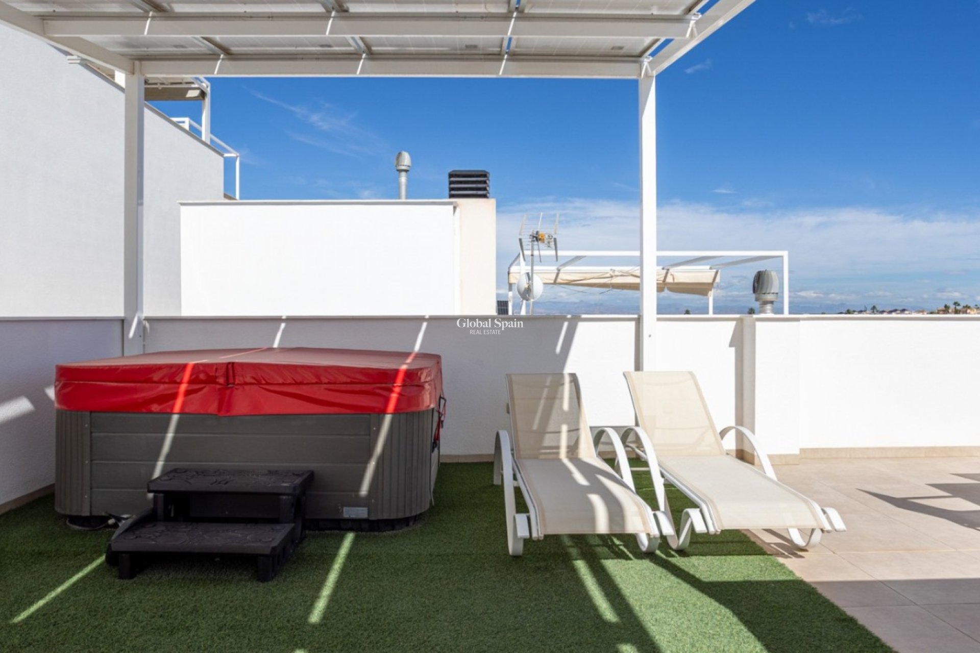 Resale - HOUSE -
BENIJÓFAR - Costa Blanca