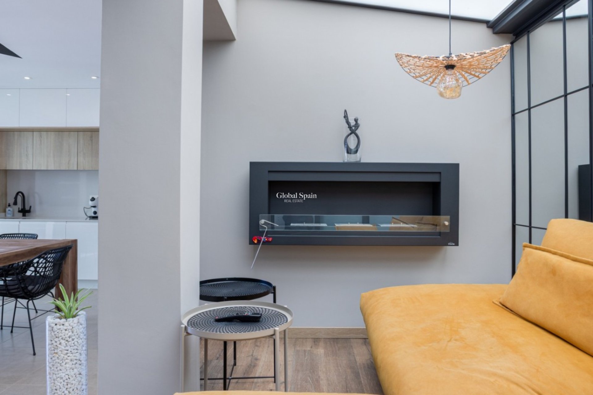 Resale - HOUSE -
BENIJÓFAR - Costa Blanca