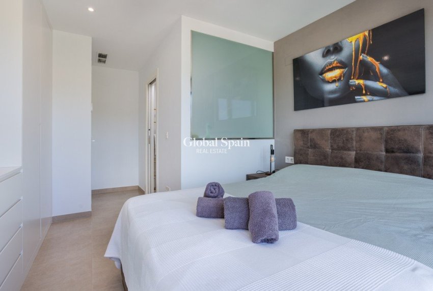 Resale - HOUSE -
BENIJÓFAR - Costa Blanca