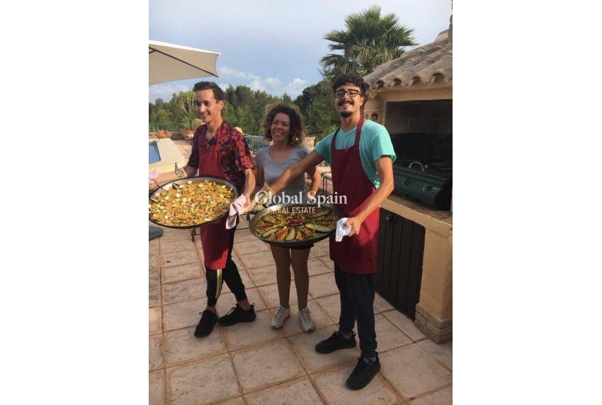 Resale - HOUSE -
BENISSA - Costa Blanca