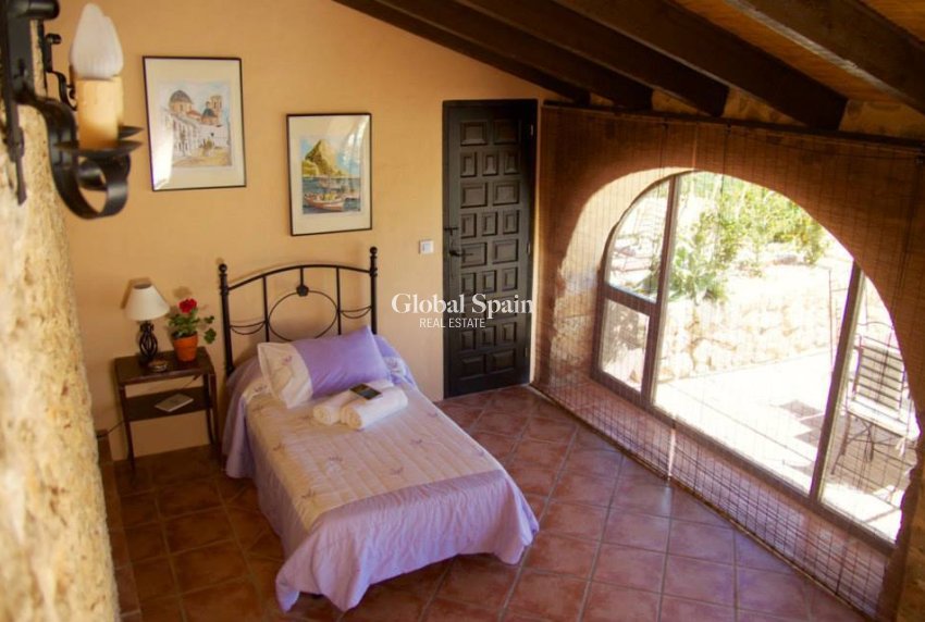 Resale - HOUSE -
BENISSA - Costa Blanca