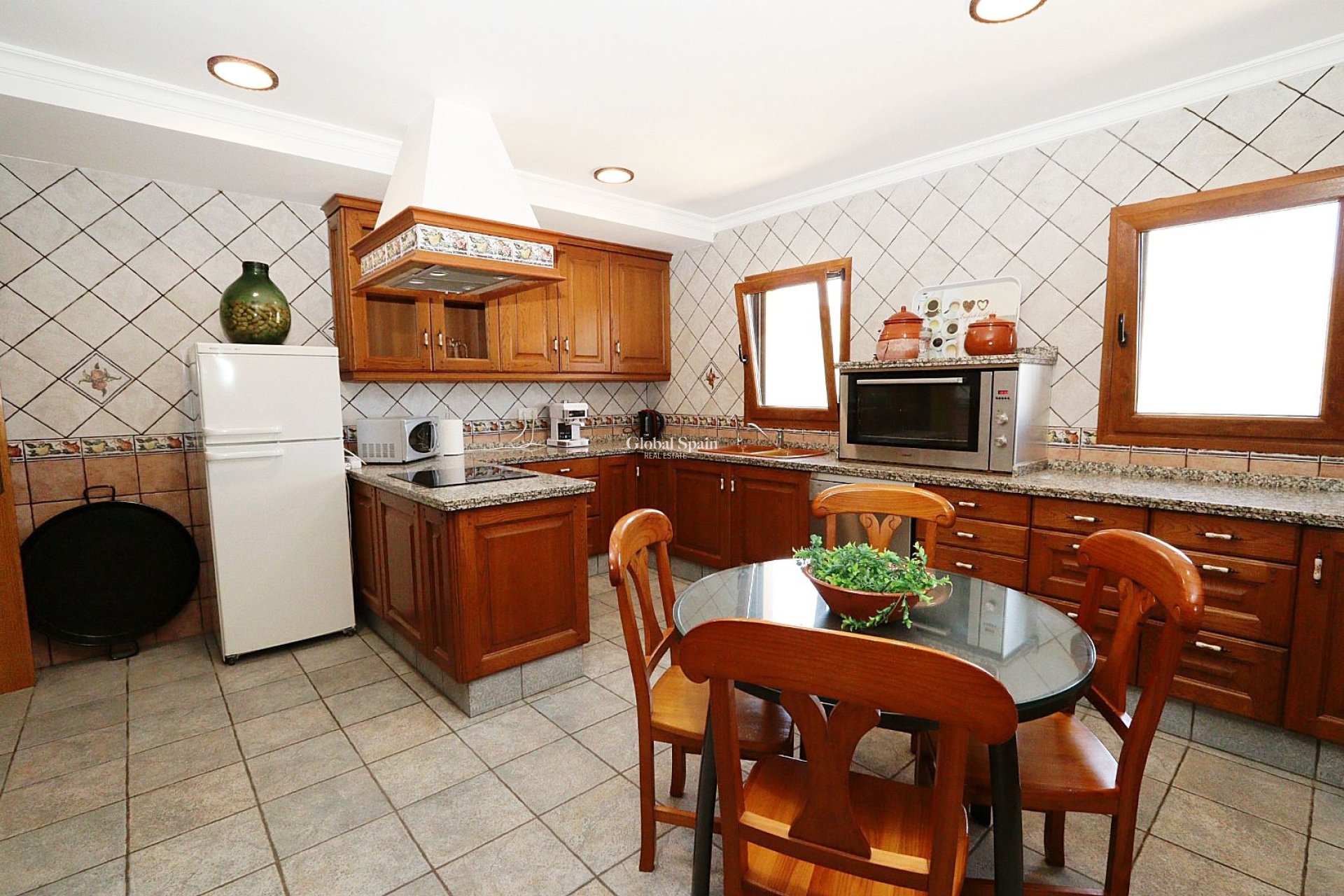 Resale - HOUSE -
BENISSA - Costa Blanca