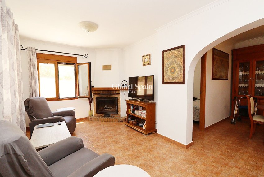 Resale - HOUSE -
BENISSA - Costa Blanca