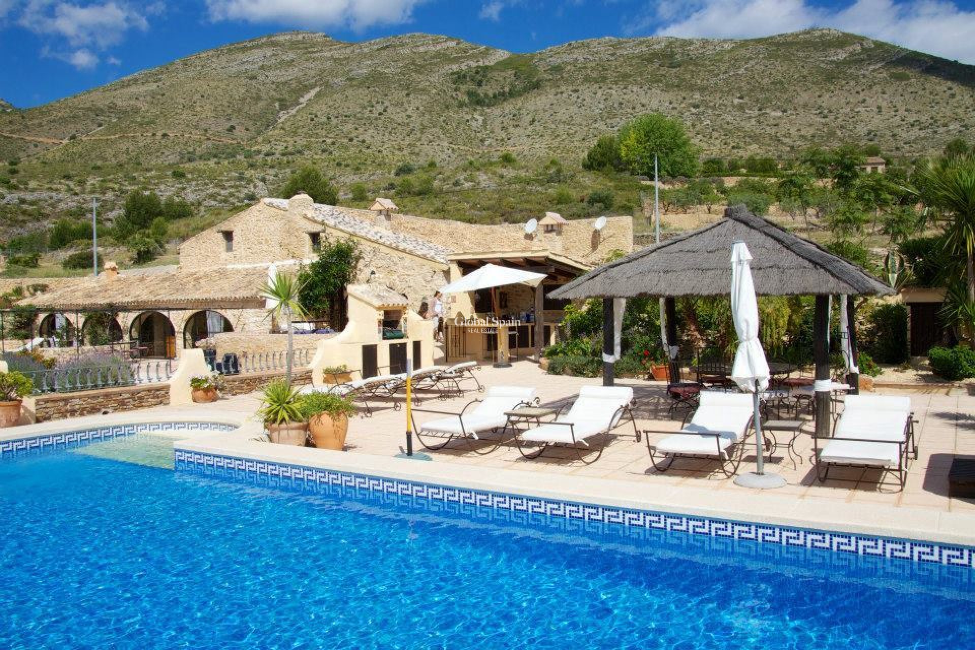 Resale - HOUSE -
BENISSA - Costa Blanca
