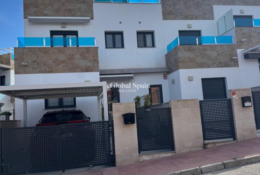 Resale - HOUSE -
BIGASTRO - Comunidad Valenciana