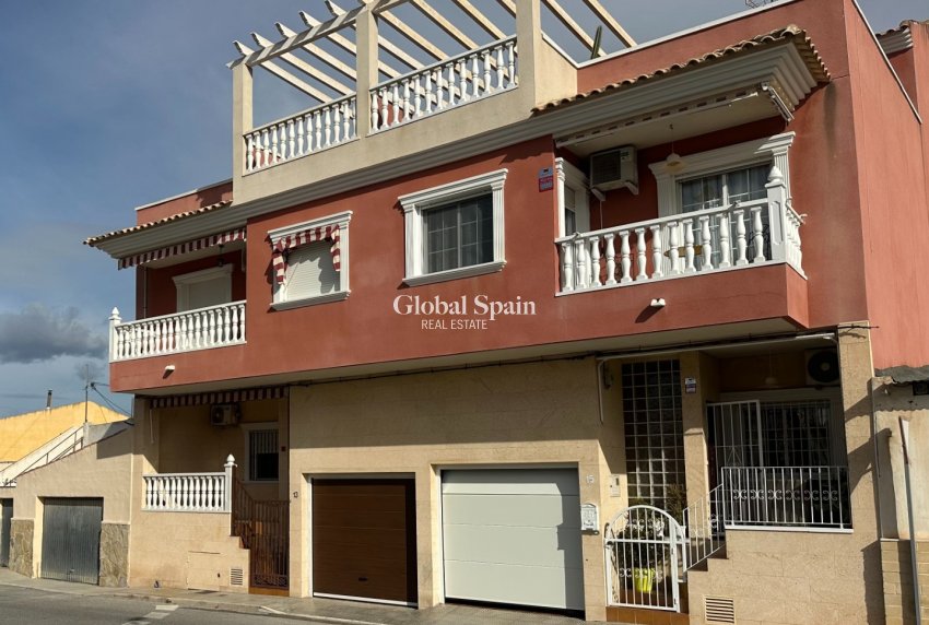 Resale - HOUSE -
BIGASTRO - Inland