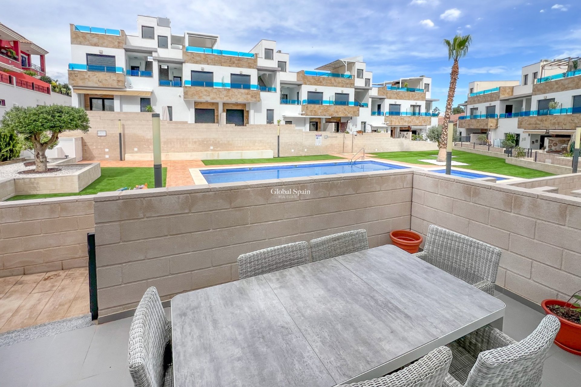 Resale - House -
BIGASTRO