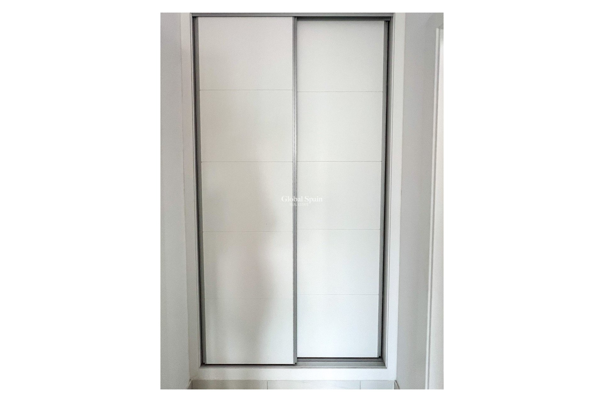 Resale - House -
BIGASTRO