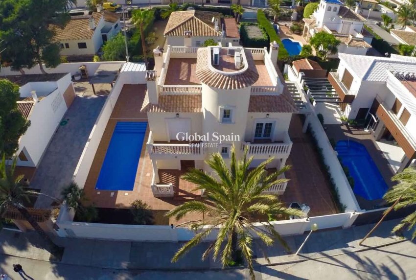 Resale - HOUSE -
CABO ROIG - Costa Blanca