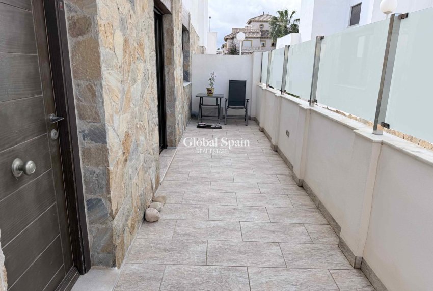 Resale - HOUSE -
CABO ROIG - Costa Blanca