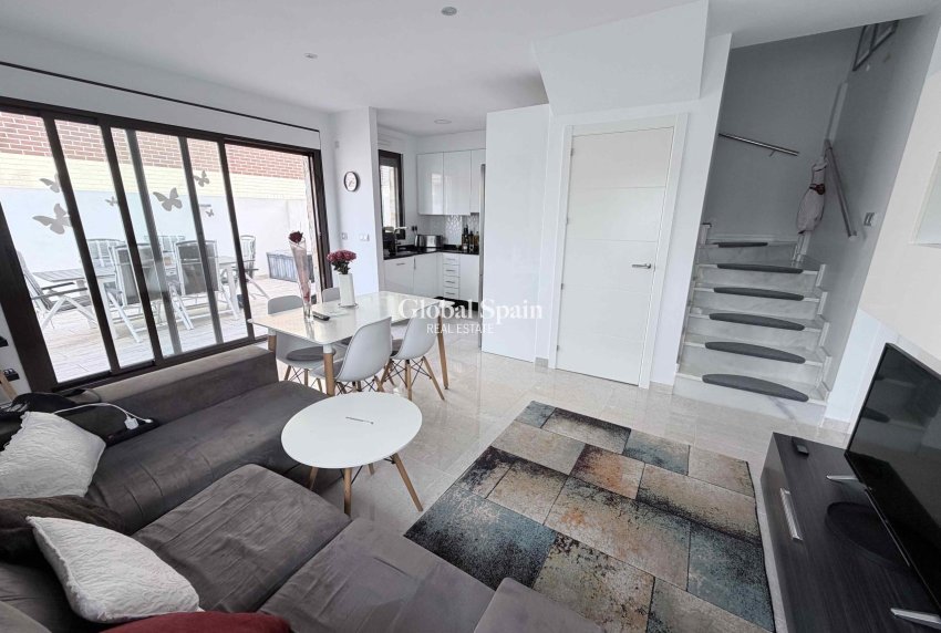 Resale - HOUSE -
CABO ROIG - Costa Blanca