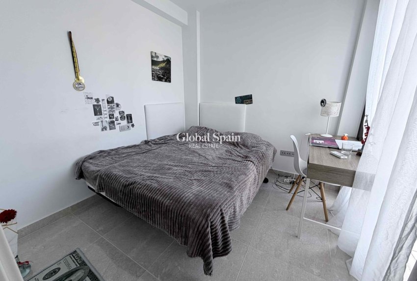 Resale - HOUSE -
CABO ROIG - Costa Blanca