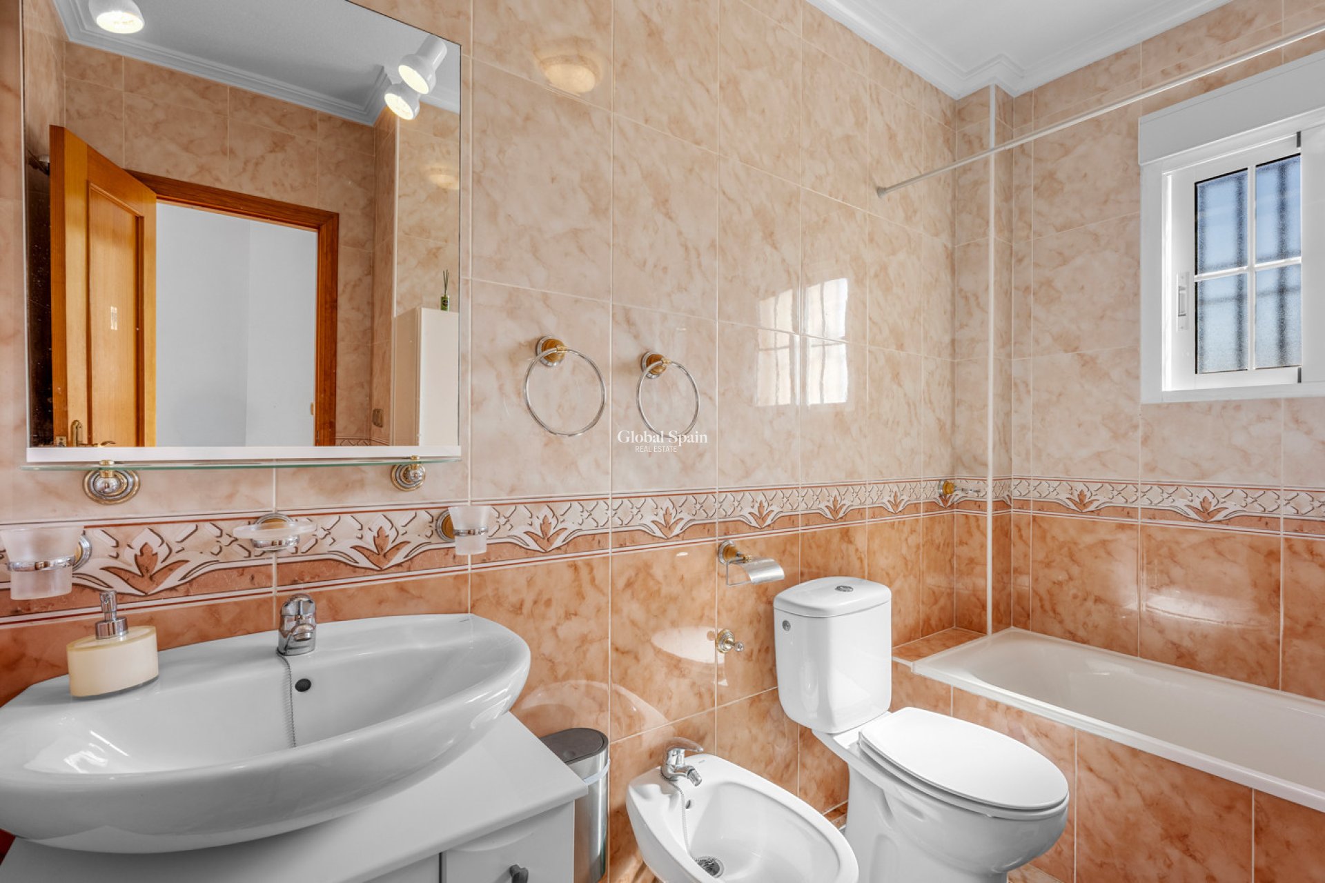 Resale - HOUSE -
CABO ROIG - Costa Blanca