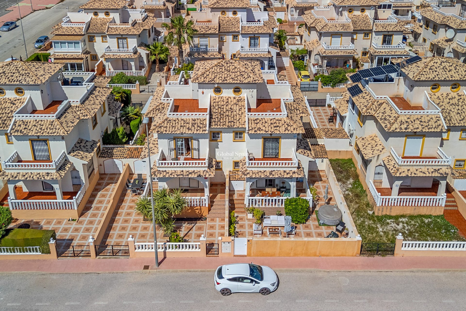 Resale - HOUSE -
CABO ROIG - Costa Blanca
