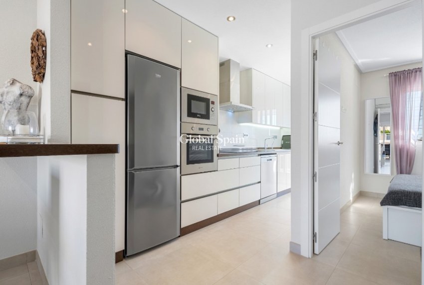 Resale - House -
CABO ROIG - Lomas de Cabo Roig