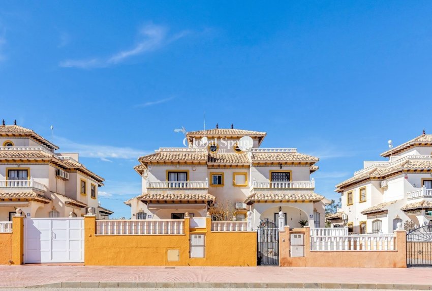 Resale - HOUSE -
CABO ROIG - Lomas de Cabo Roig