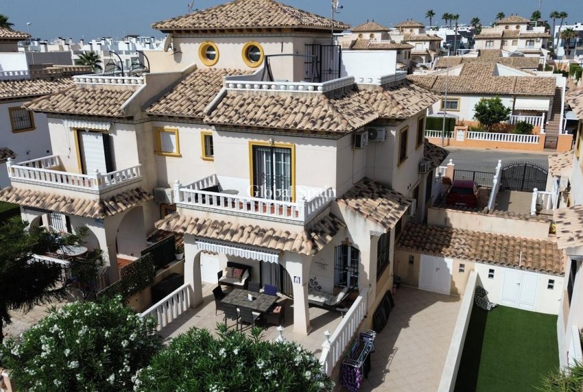 Resale - HOUSE -
CABO ROIG - Lomas de Cabo Roig