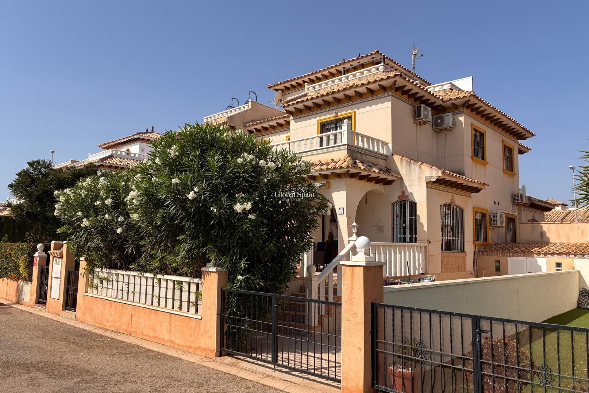 Resale - HOUSE -
CABO ROIG - Lomas de Cabo Roig
