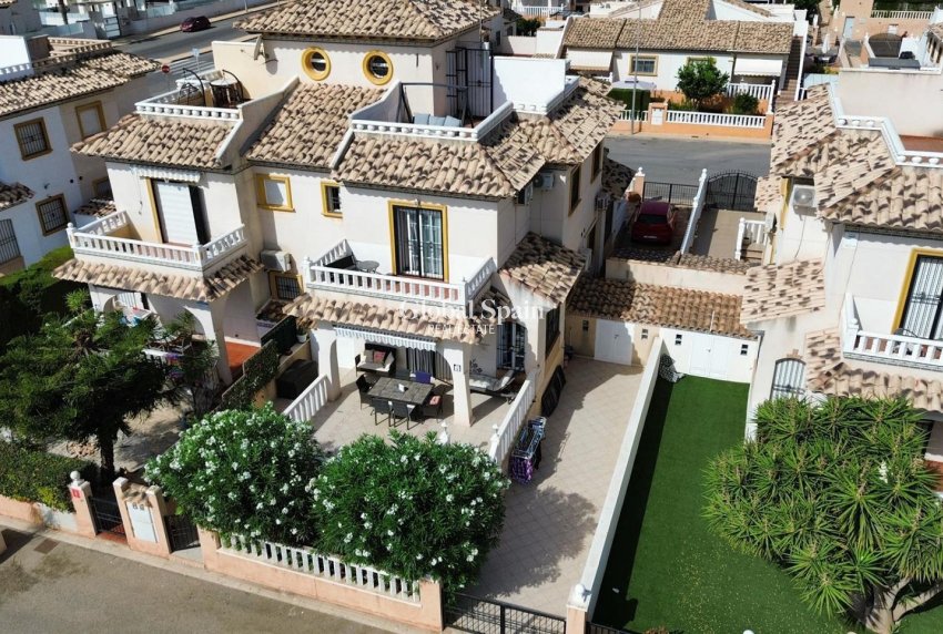 Resale - HOUSE -
CABO ROIG - Lomas de Cabo Roig