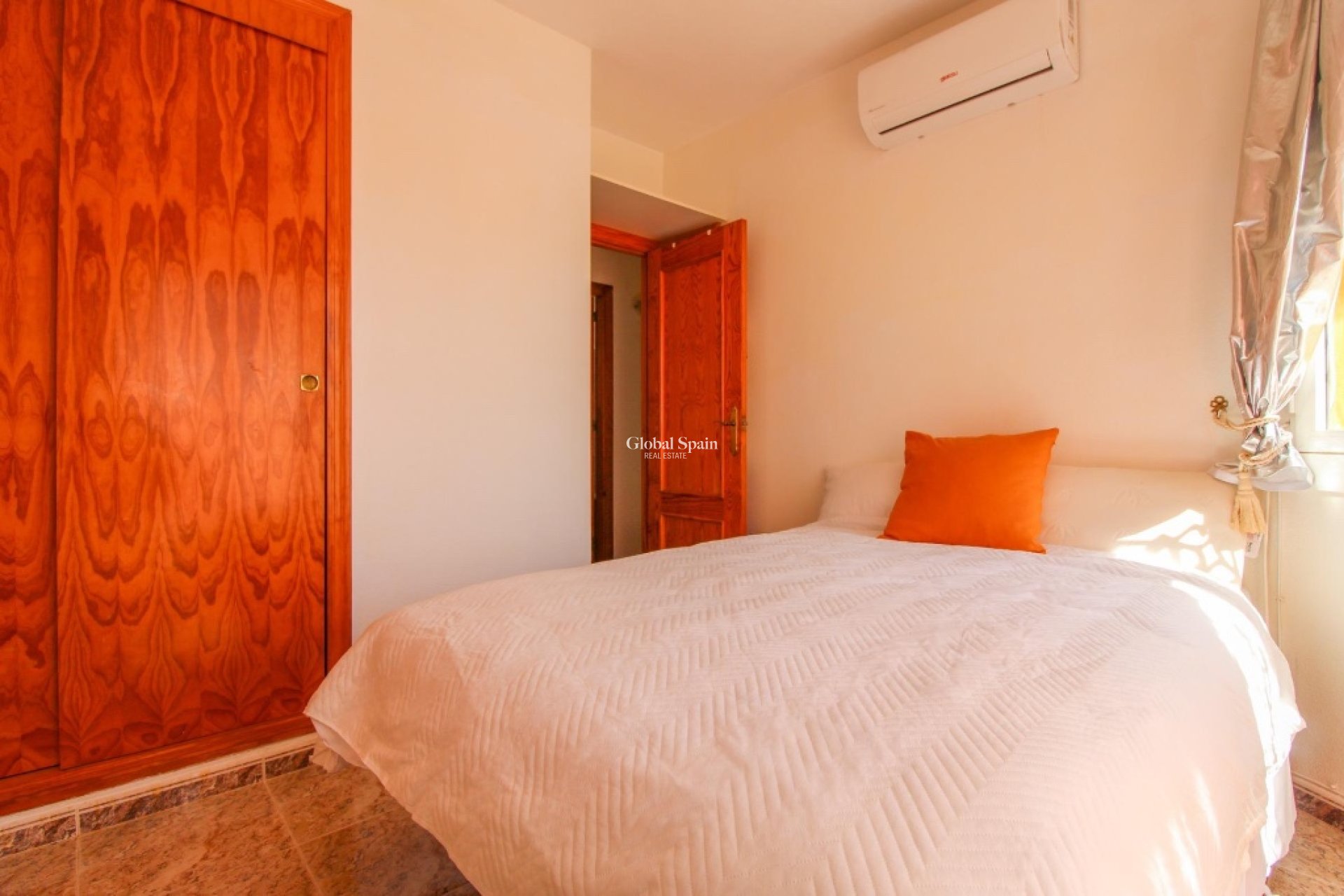 Resale - House -
CABO ROIG