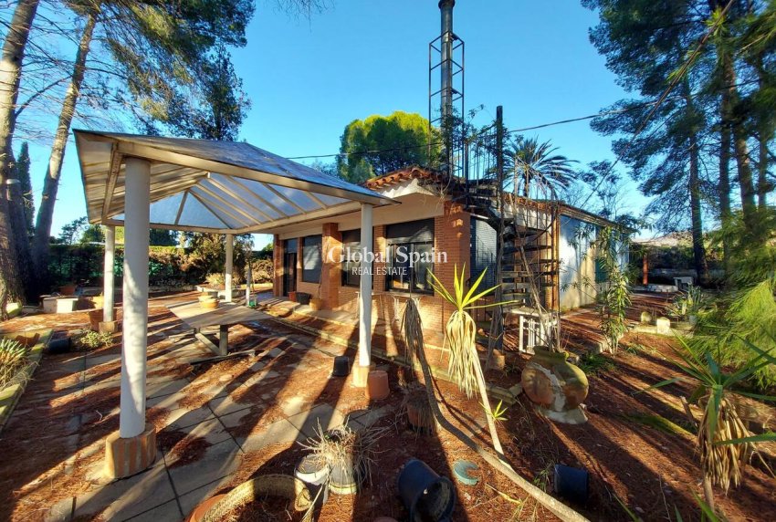 Resale - HOUSE -
CALASPARRA - Inland