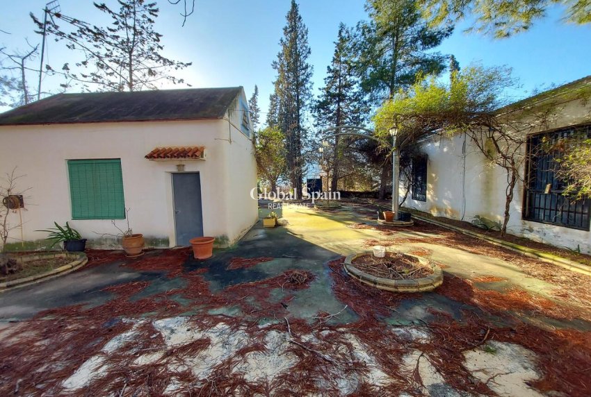 Resale - HOUSE -
CALASPARRA - Inland