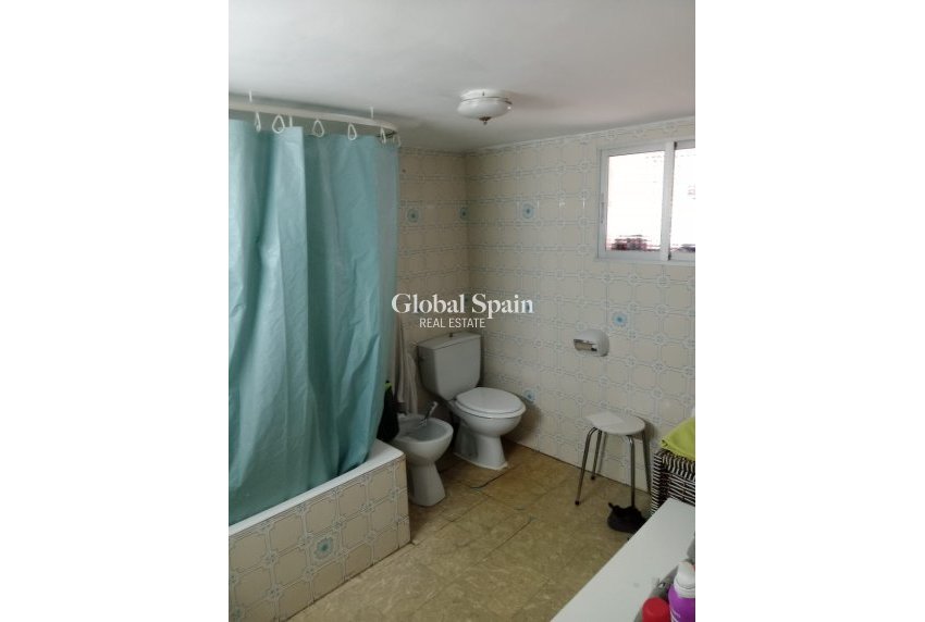 Resale - HOUSE -
CALLOSA D'EN SARRIÀ - Callosa De Ensarrià