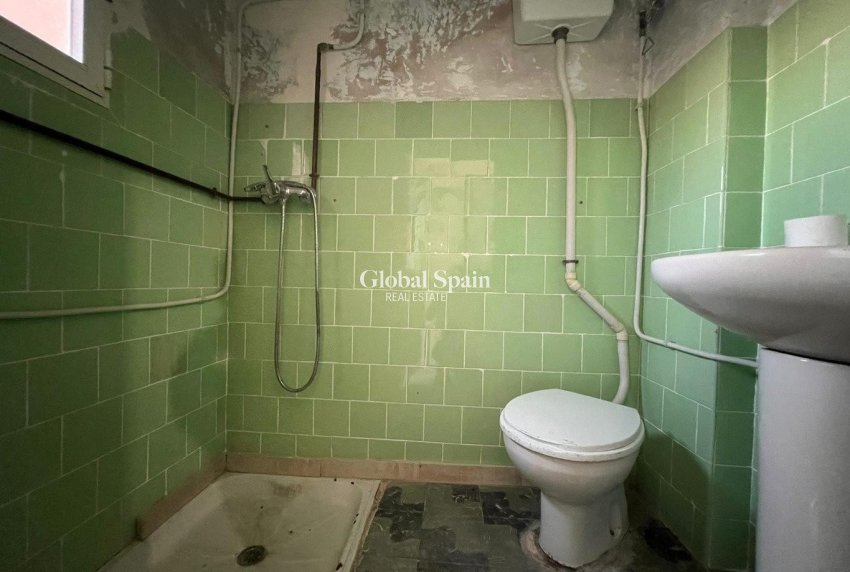 Resale - HOUSE -
CALLOSA D'EN SARRIÀ - Callosa De Ensarrià