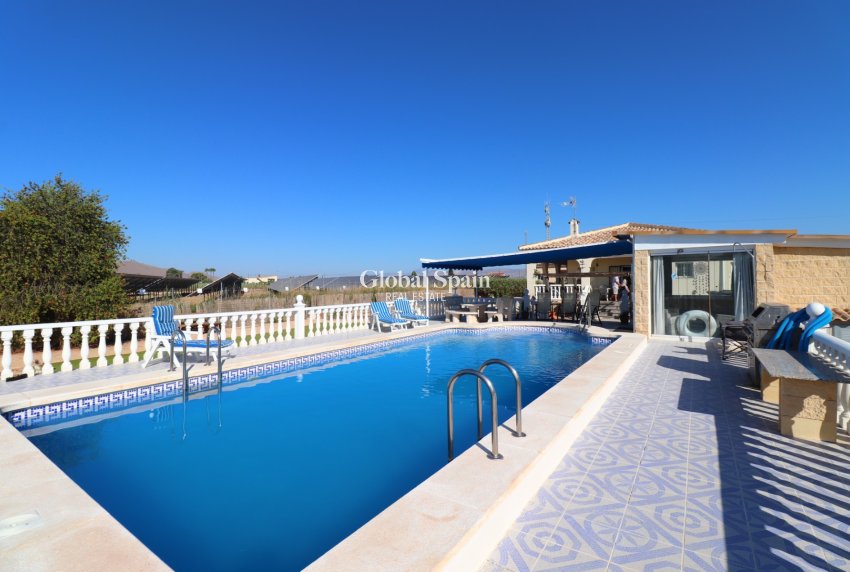 Resale - HOUSE -
Callosa de Segura - Callosa de Segura - Country