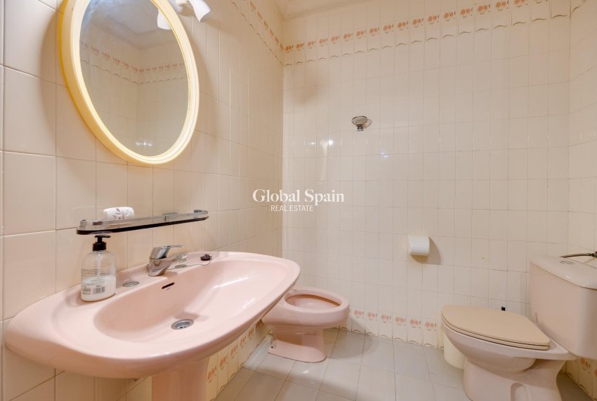 Resale - HOUSE -
CALLOSA DEL SEGURA - Comunidad Valenciana