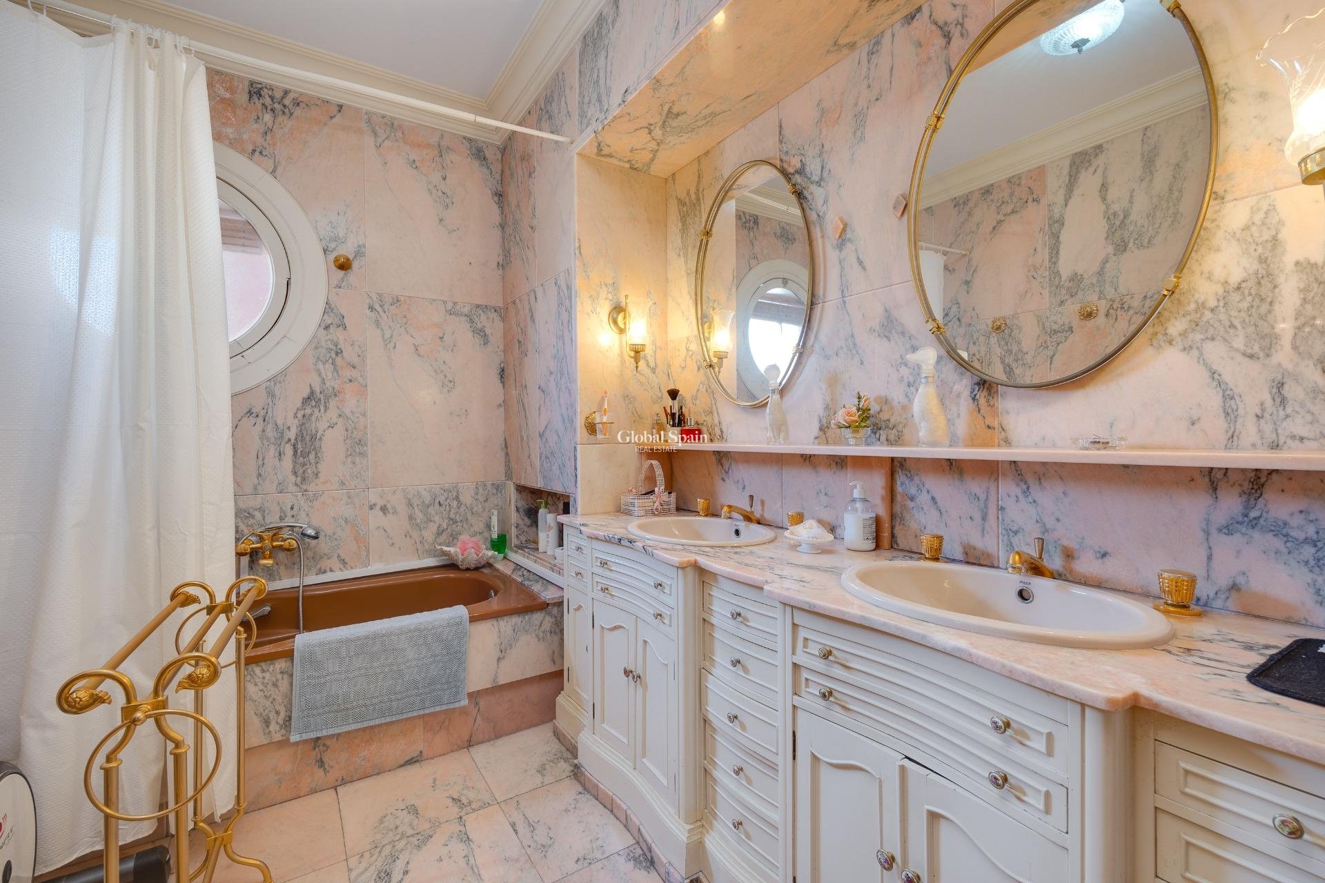 Resale - HOUSE -
CALLOSA DEL SEGURA - Comunidad Valenciana