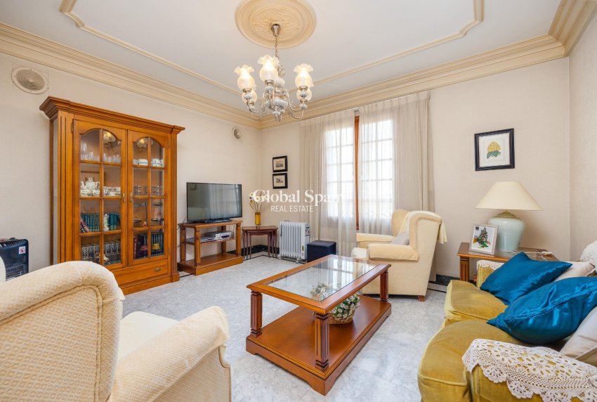 Resale - HOUSE -
CALLOSA DEL SEGURA - Comunidad Valenciana