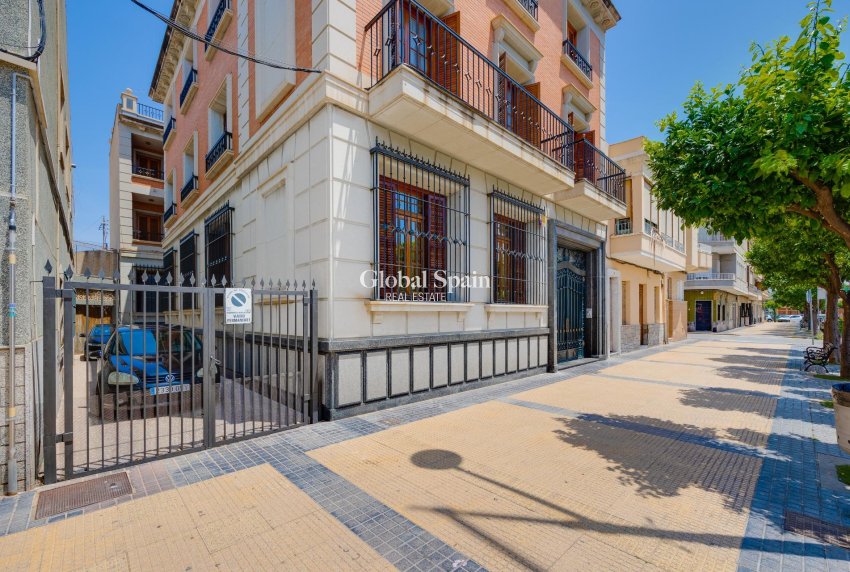 Resale - HOUSE -
CALLOSA DEL SEGURA - Comunidad Valenciana