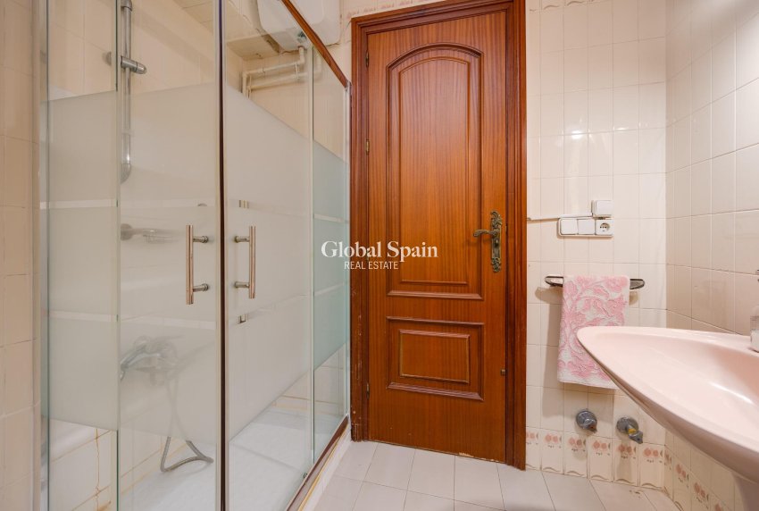 Resale - HOUSE -
CALLOSA DEL SEGURA - Comunidad Valenciana