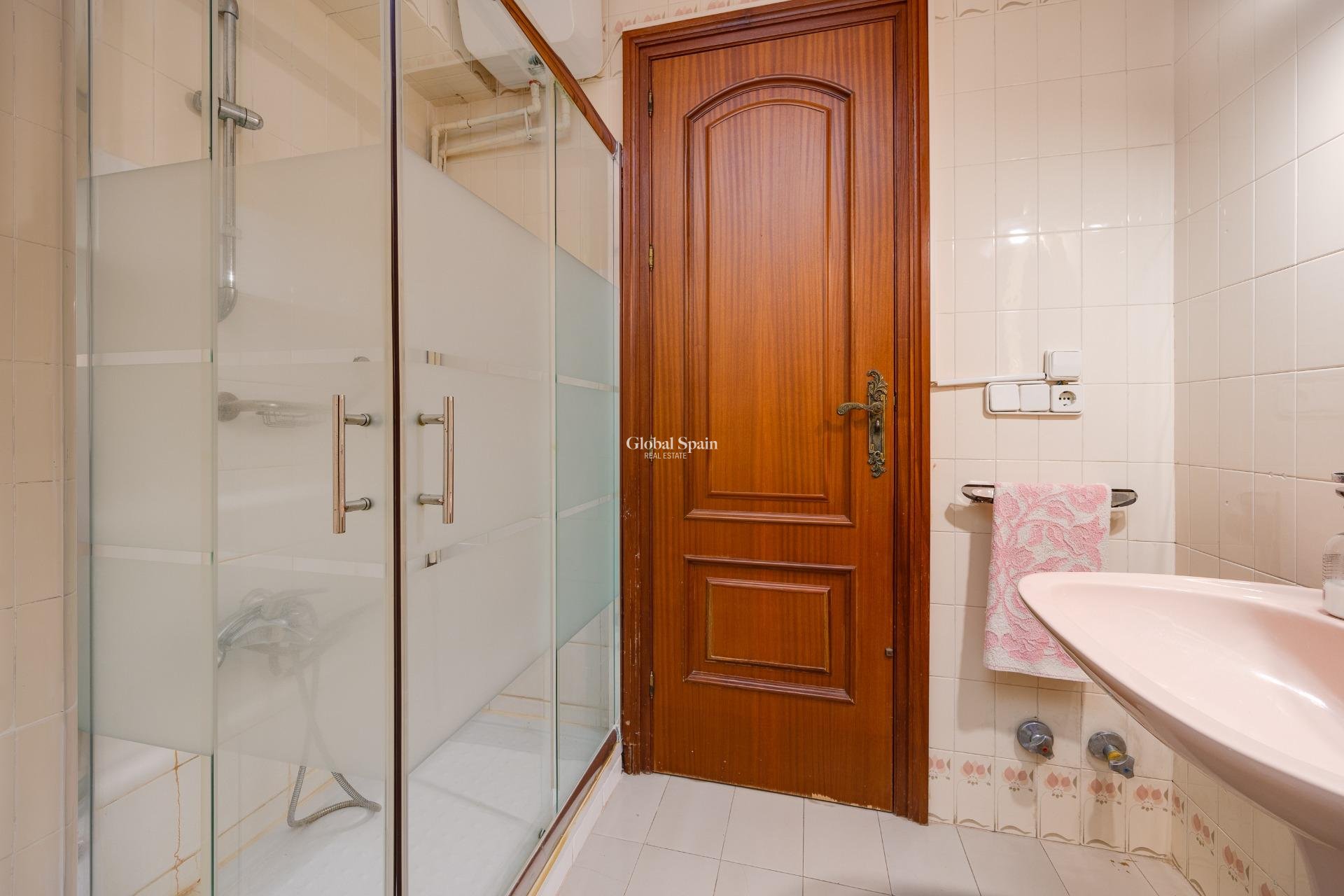 Resale - HOUSE -
CALLOSA DEL SEGURA - Comunidad Valenciana