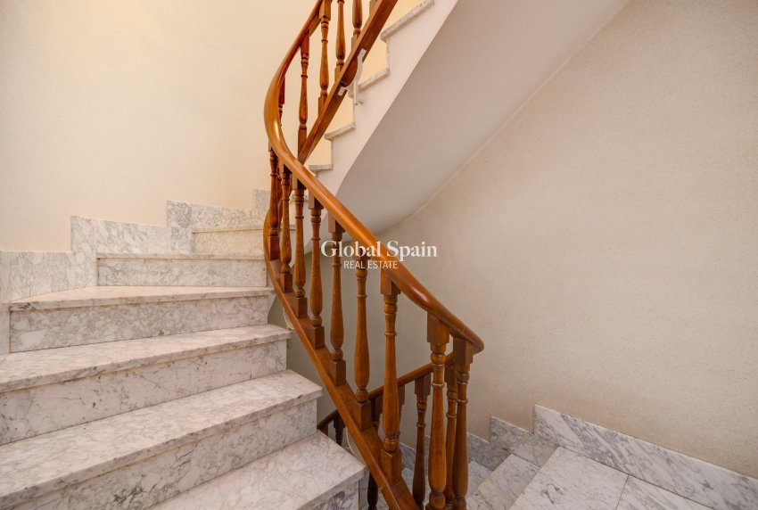Resale - HOUSE -
CALLOSA DEL SEGURA - Comunidad Valenciana