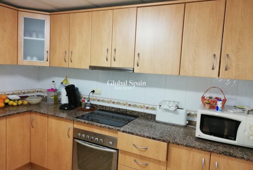 Resale - HOUSE -
CALLOSA DEL SEGURA - Costa Blanca