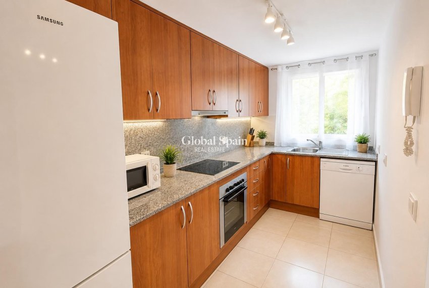 Resale - HOUSE -
CALPE - Zona Puerto Blanco - Maryvilla