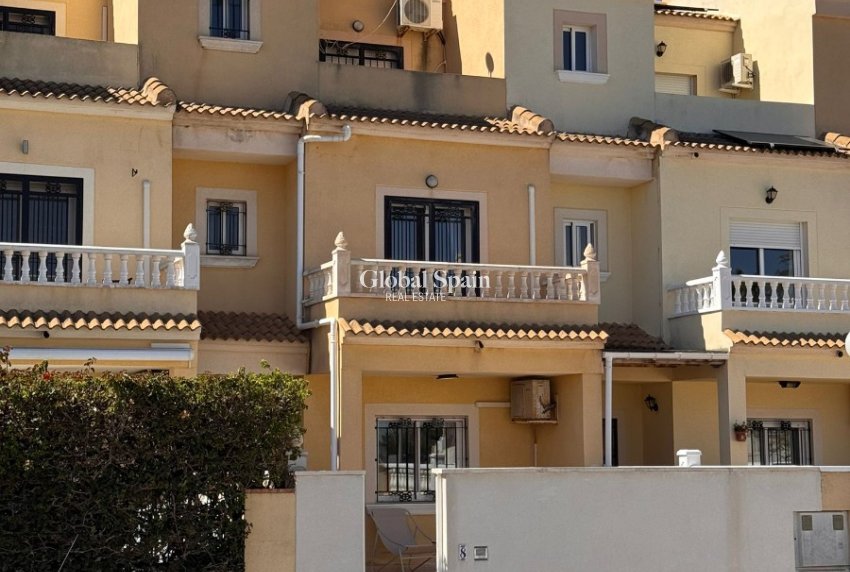 Resale - HOUSE -
CAMPOAMOR - Costa Blanca